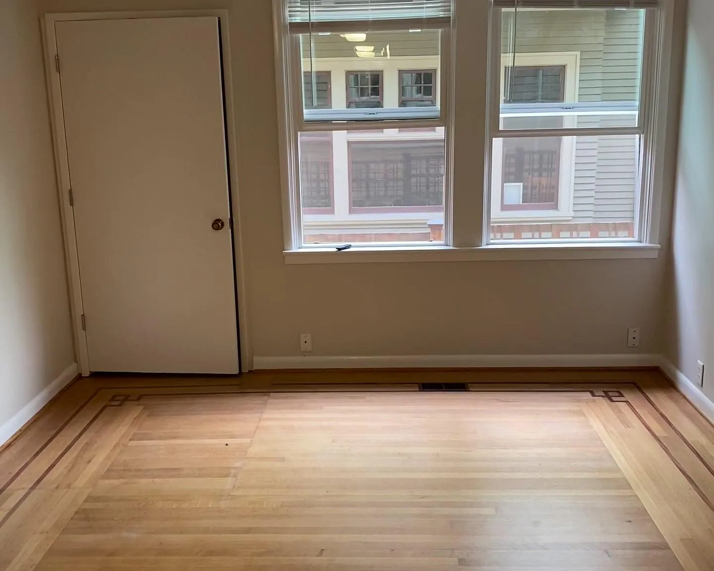 2 bed, 900 sqft, $2,100 — Photo 3