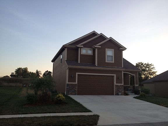 Front w/extra plants