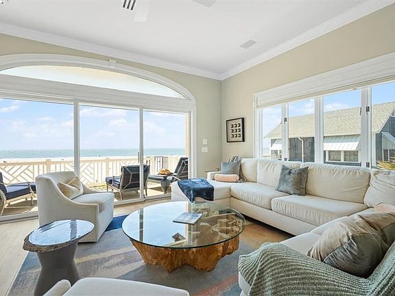 4th image of 1028 Beachview Dr APT 5