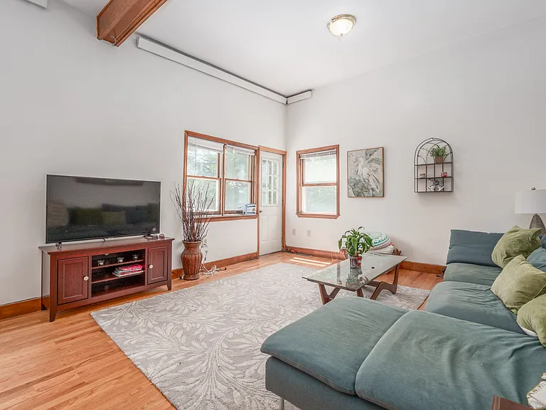 88 Auckland St #3 — Photo 2
