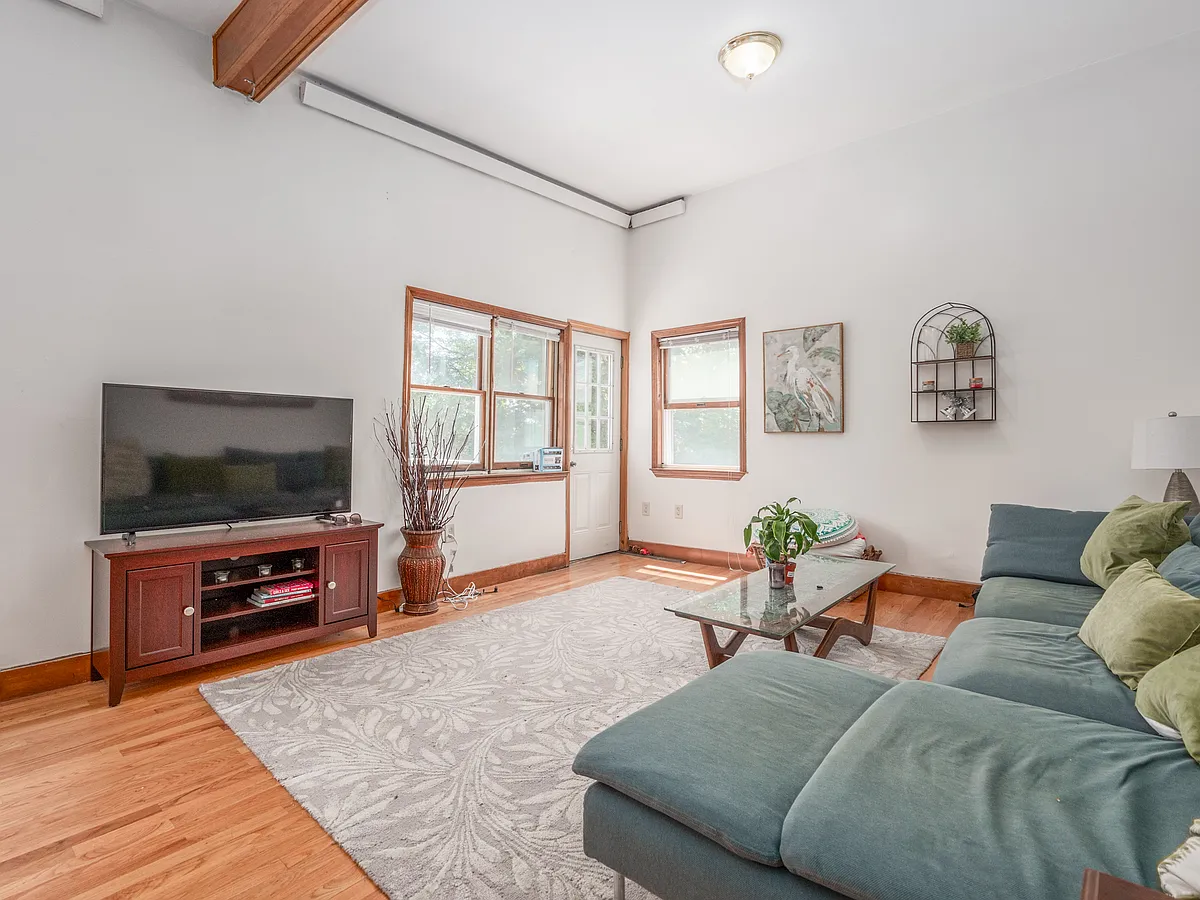 Building Photo - 88 Auckland St #3