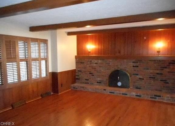 2nd image of 8089 Maplegrove Ave