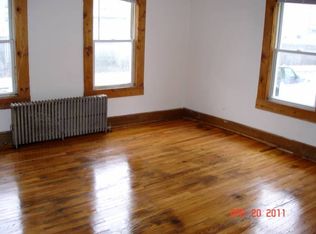 122 Seabury St #1, Fall River, MA 02720