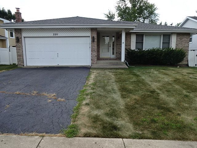 1st image of 2211 Newport Cir