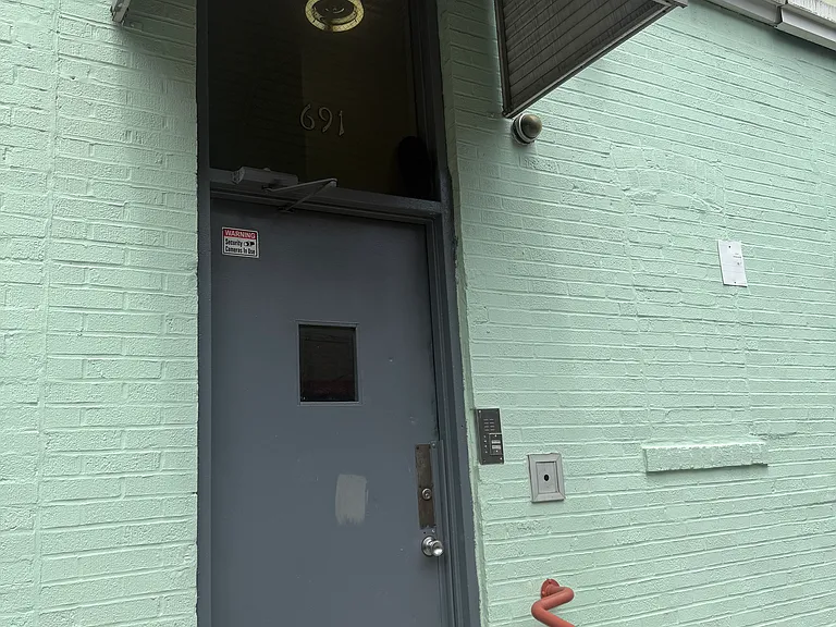 691 E 223rd St #3 — Photo 17