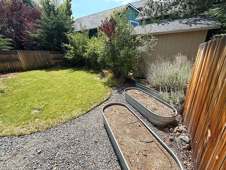 20747 NE Angora Ct — Photo 23