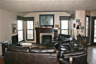 2nd image of 2784 Creekview Ln