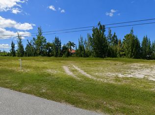 824 NE 23rd Ter, Cape Coral, FL 33909