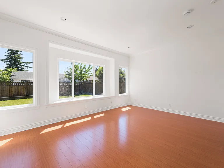 6014 Rumble St — Photo 12