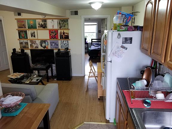 3rd image of 1305 S Broad St Floor 4
