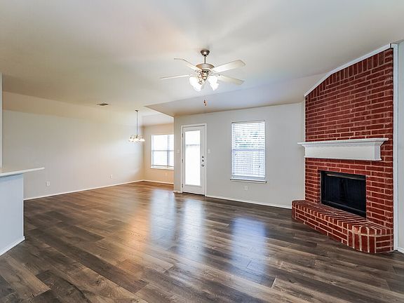 5th image of 433 Heritage Dr