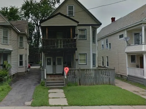 805 McClellan St, Schenectady, NY 12304