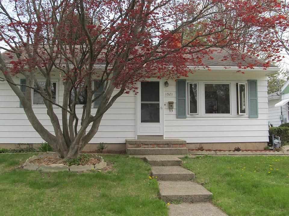 1st image of 1921 Linden Ave