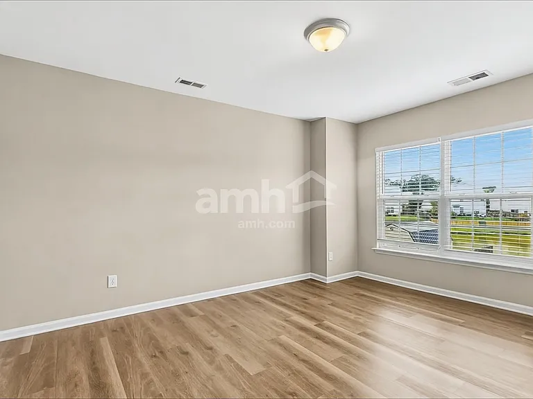 578 English Oak Cir — Photo 17