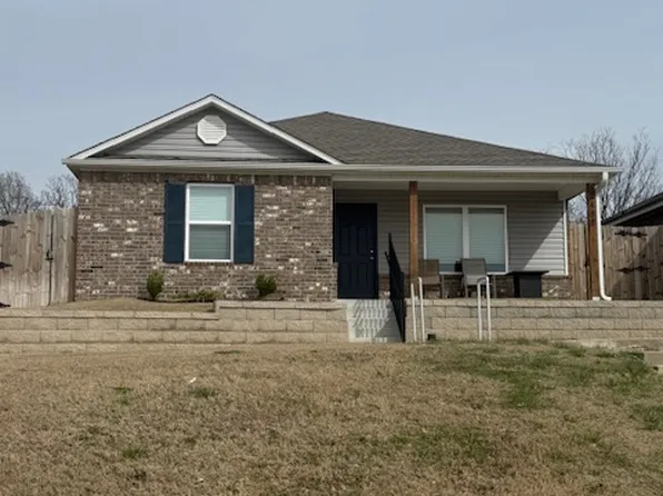 2488 N Raven Ln, Fayetteville, AR 72704