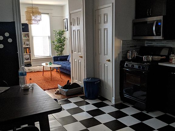 4th image of 2354 S Whipple St APT 2C