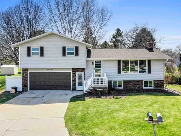 1103 Plum Ct, Kewaunee, WI 54216