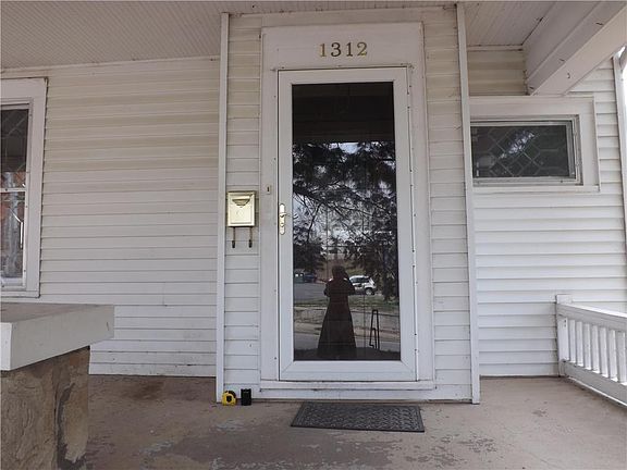4th image of 1312 Olive St