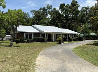 451 SE 136th Ave, Old Town, FL 32680