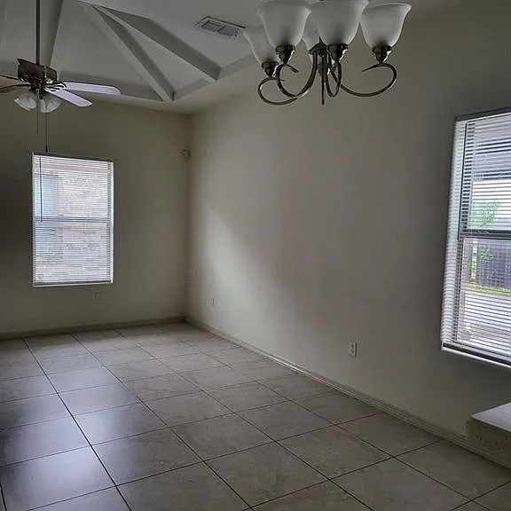407 Lotto Ln #C — Photo 6