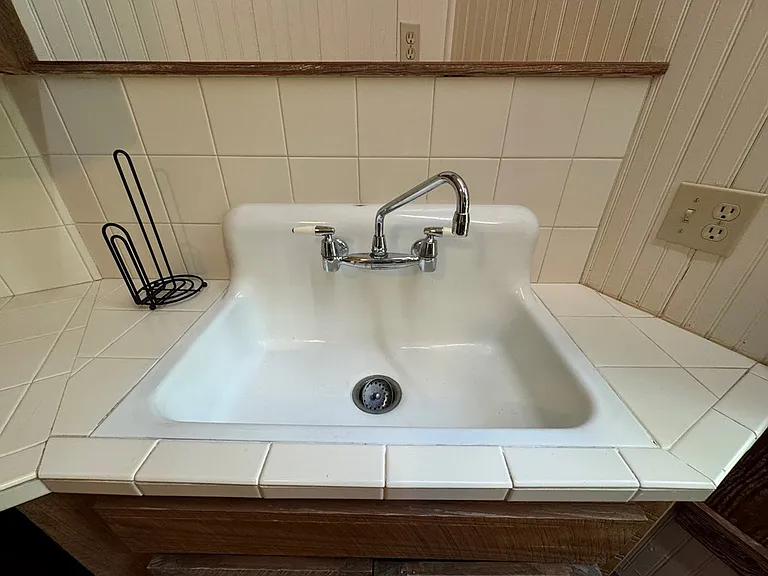 509 W Creek St — Photo 17