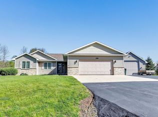 6271 Baywood Cir, Luxemburg, WI 54217