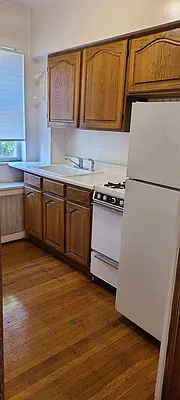 Rented by Astoria Park Realty Group Inc | media 4