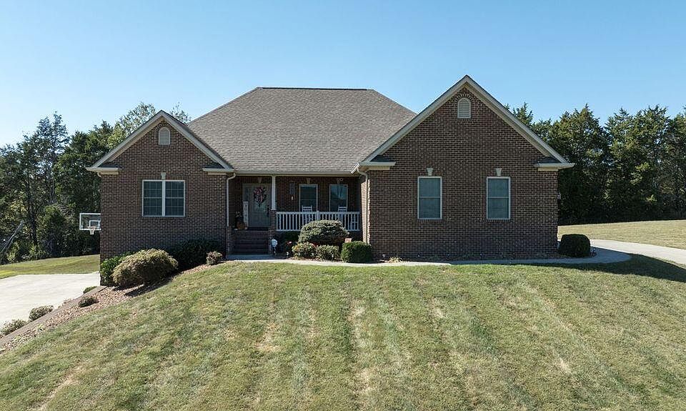 1st image of 179 Walnut Ridge Dr