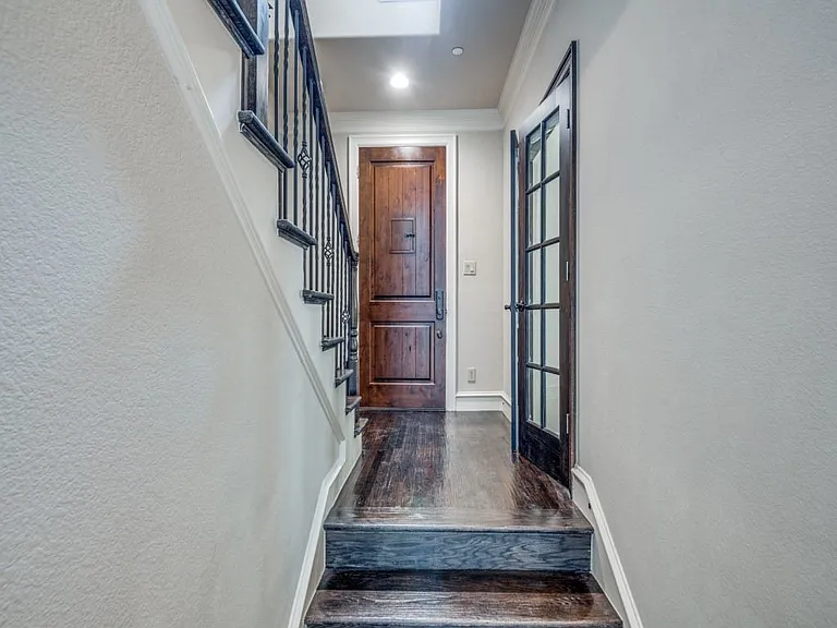 7927 Osborn Pkwy — Photo 17