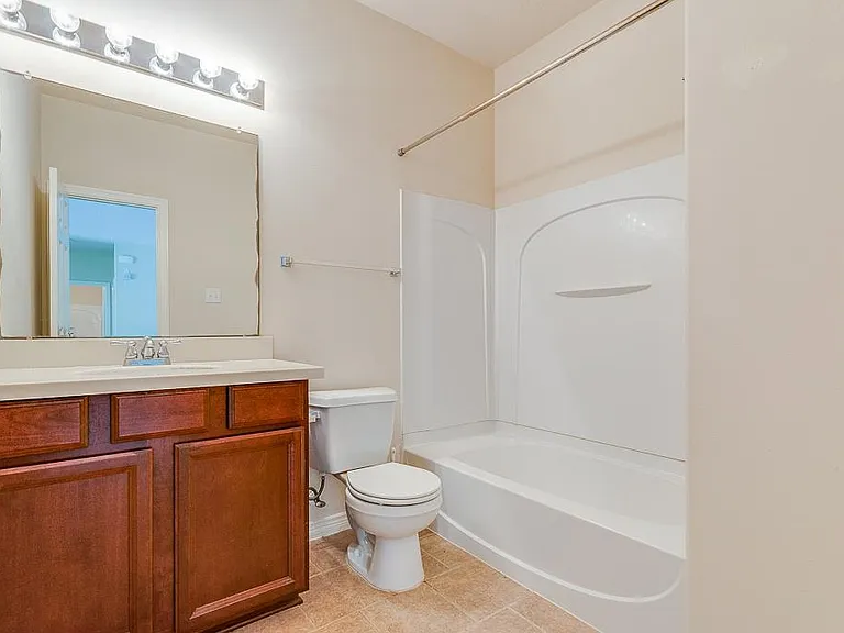5007 Jade Cove Ct — Photo 23
