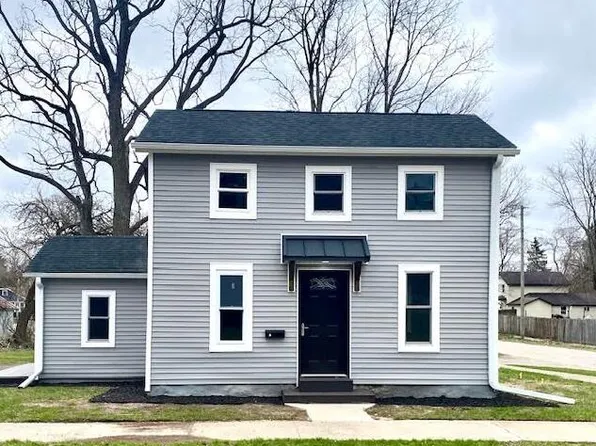 36 W South St, Hartford, MI 49057