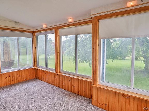 4th image of 8339 Thompson Rd