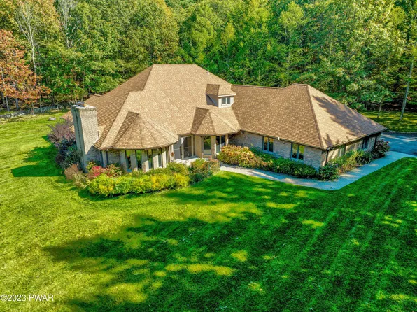 183A Maines Rd, Hawley, PA 18428