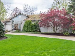 10 Daisy Ln, Pepper Pike, OH 44124