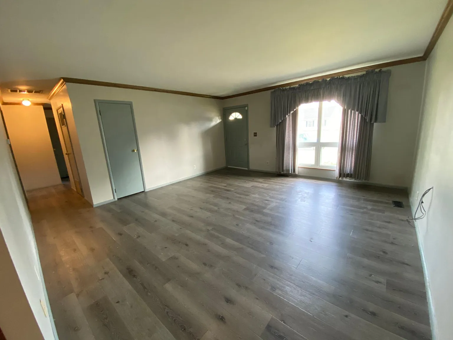 3 bed, 1.5 bath, 1241 sqft, $1,750 — Photo 3