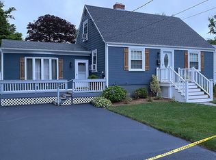 32 Hart Ave, Warwick, RI 02889