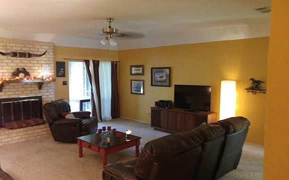 3rd image of 3404 Willowbrook Dr