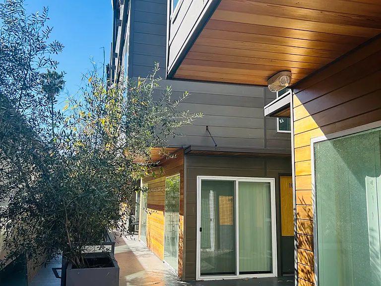 14954 Sherman Way #105 — Photo 9