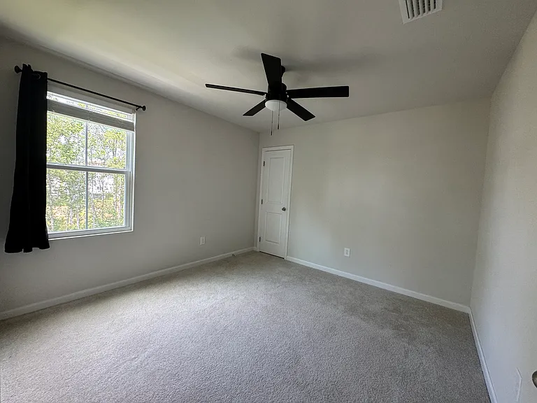 201 Thicket Dr — Photo 12