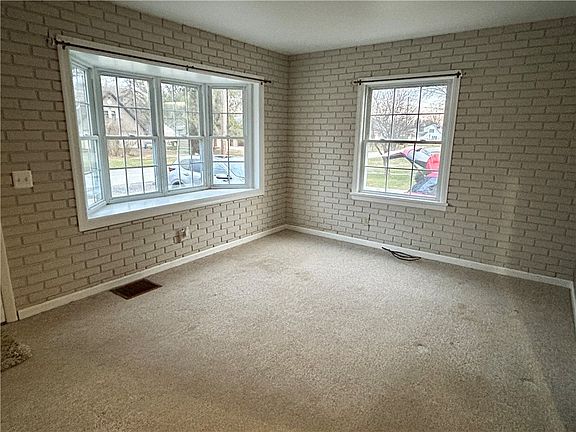 4th image of 728 Grant St