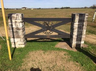 498 Brahman Trl, Angleton, TX 77515