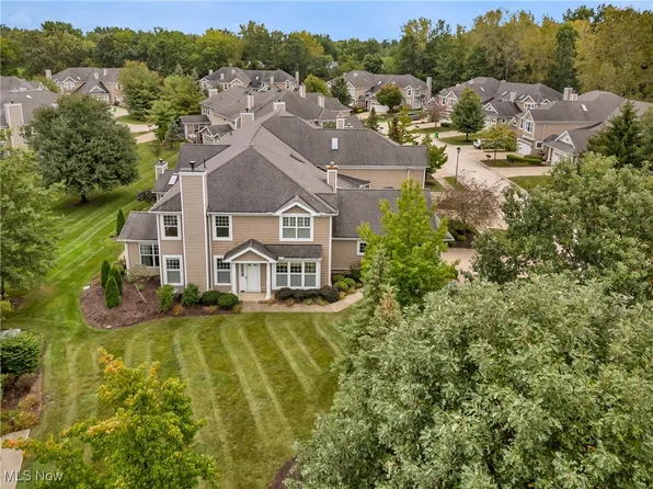 533 Vintage Point, Avon Lake, OH 44012