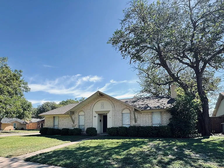 2102 Richwood Dr — Photo 34