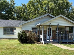 10904 Harrison Ln, Fairdale, KY 40118