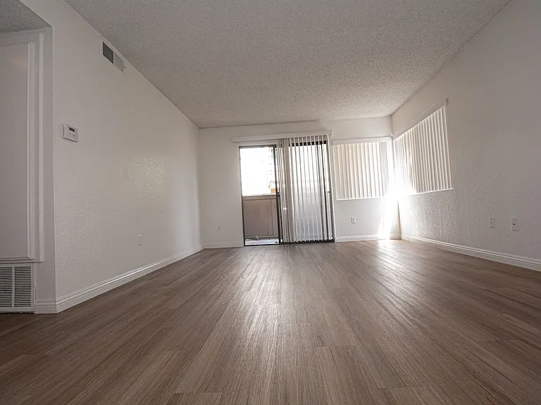 22840 Hilton Head Dr #127 — Photo 31