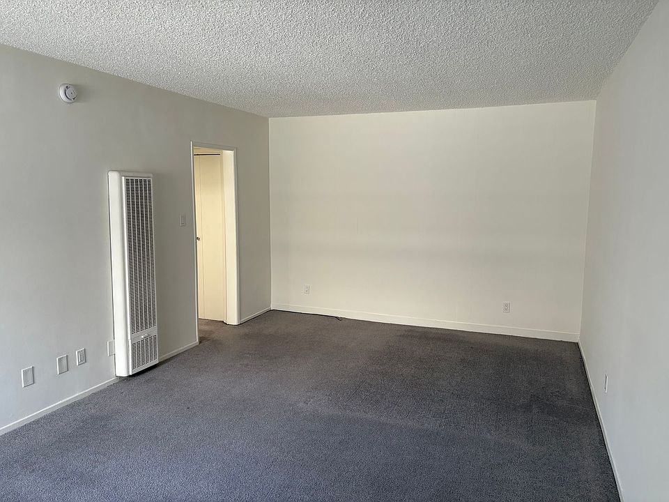1st image of 11931 Dorothy St #3-17