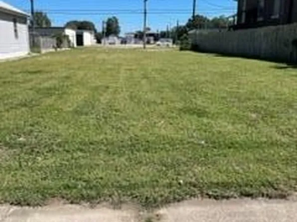 1306 Grand Ave, Madison, IL 62060