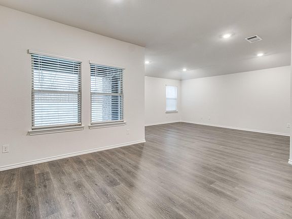 5th image of 2113 Rosemary Way