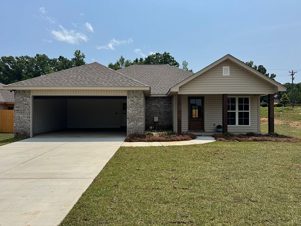 1st image of 8 Jackson Square Dr