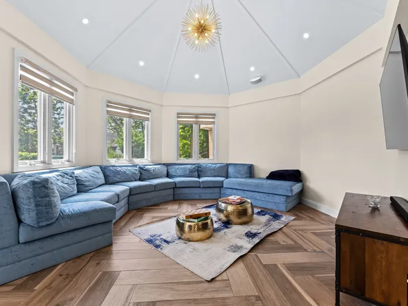 115-18 Mayfair Road image 7 of 55